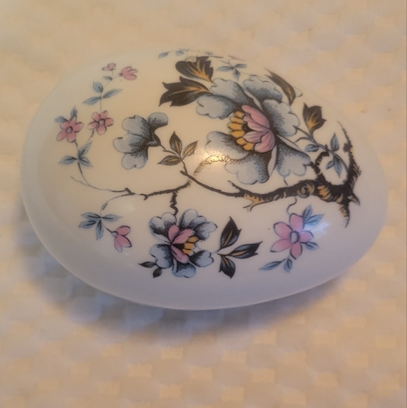 Trinket box - Picture 1 of 5